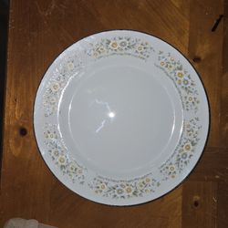 Carlton China Japan Concerto plate