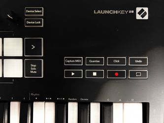 Novation LaunchKey 25 MK3 MIDI KeyBoard
