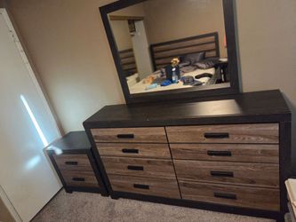 6-Drawer Dresser with Mirror and Nightstand Set