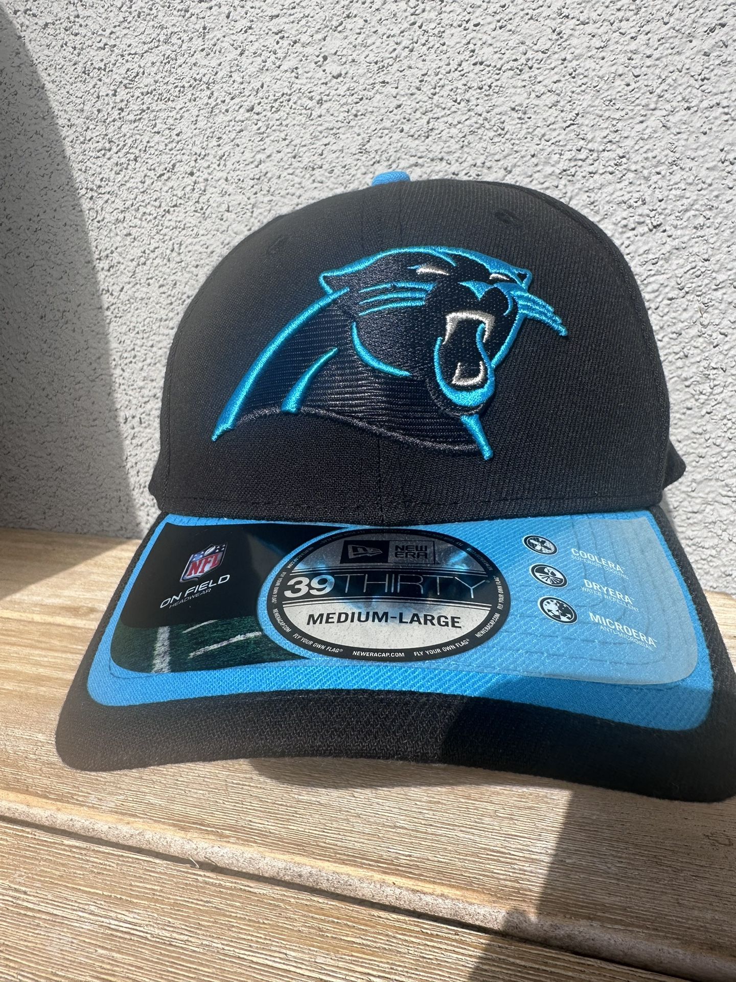 Men's New Era Black Carolina Panthers 39THIRTY Fitted Hat