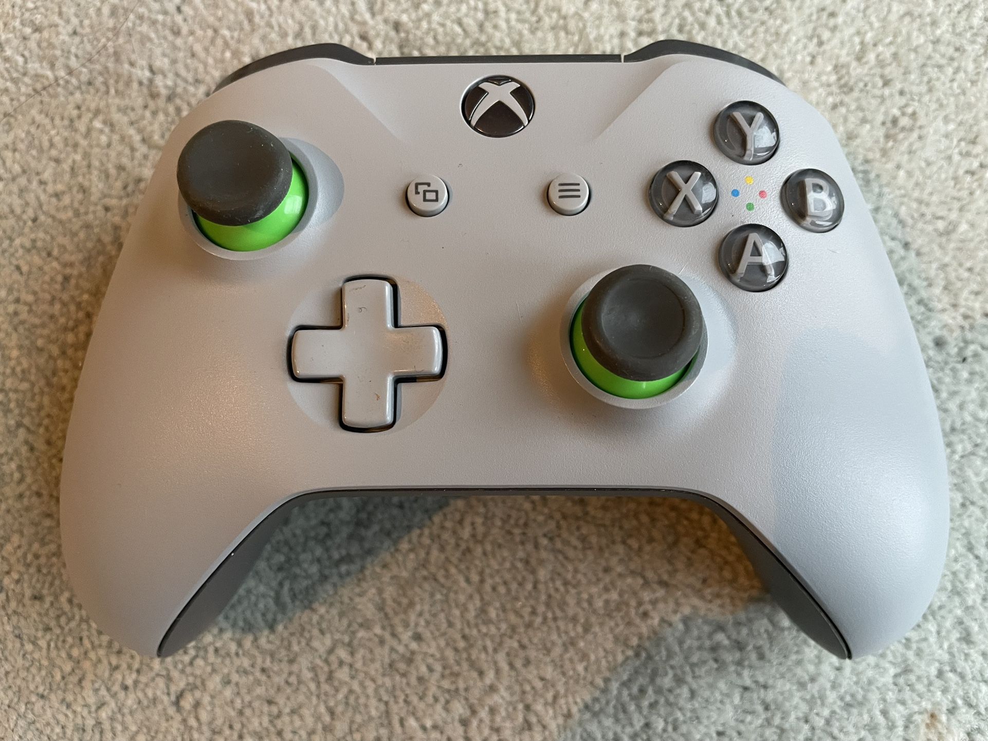 gray & green Xbox One controller ***NO TRADES!!!***