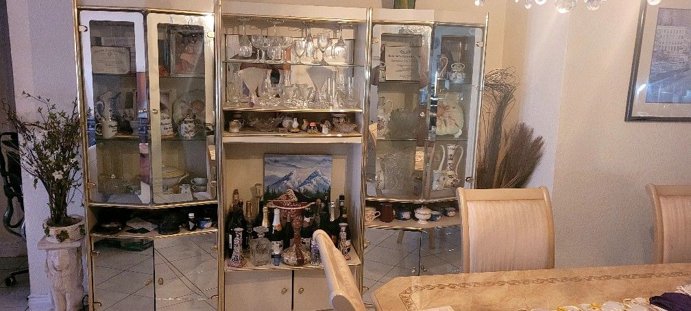 Wall Shelve Unit