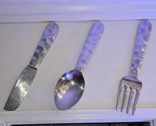 Large Kitchen Decorations