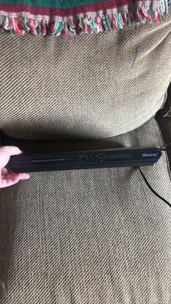 Slim black disc player (DVD/CD)