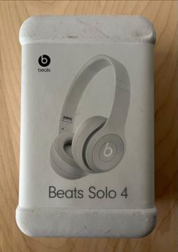 Beats Solo 4 On-Ear Wireless Headphones Apple Matte Gray BRAND NEW sealed