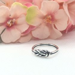Knot Ring Size 8