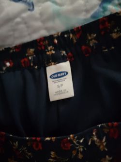 Brand new old navy skirt size small