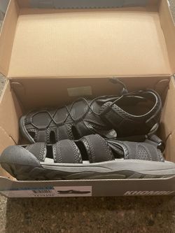 Khombu Active Sandal