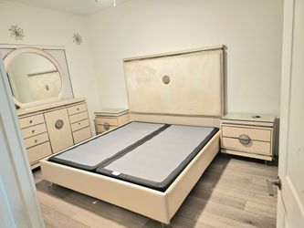 King bed set,color champagne