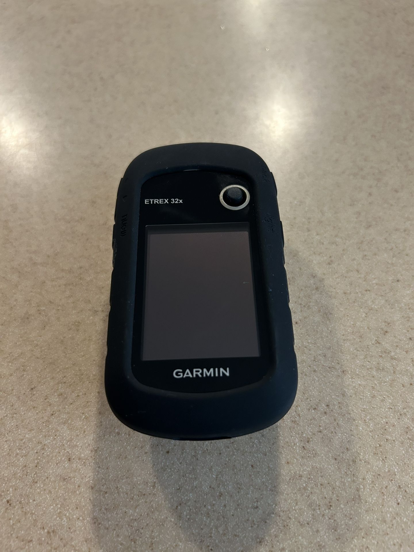 Garmin ETREX 32x with Silicon Cover And Bag