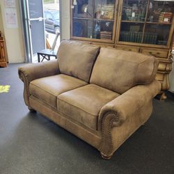Loveseat! Rustic Brown Faux Leather  (Nailhead Trim)