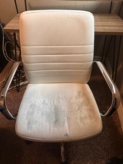 Free desk chair- smoke free home