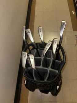 This is a Callaway ORG 14 Cart  BAG the bag has been used 3 times and is practically like new, 8 clubs number 3-4-5-6-7-8-S-P let's avoid asking for t