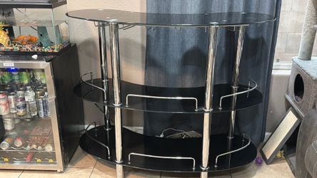 Glass bar
