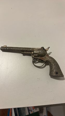 Hubly Chief cap gun
