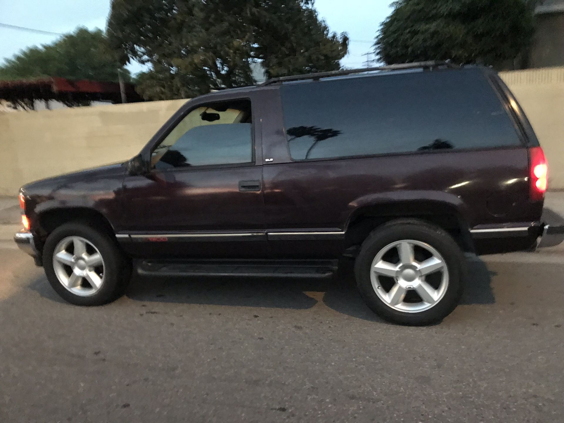 2 Door Tahoe / Yukon OEM Running Boards