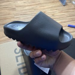 YEEZY SLIDE ONXY 