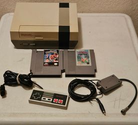 Nintendo NES Console Bundle with Games and Controller