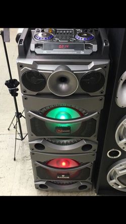 Amplified kareoke speaker