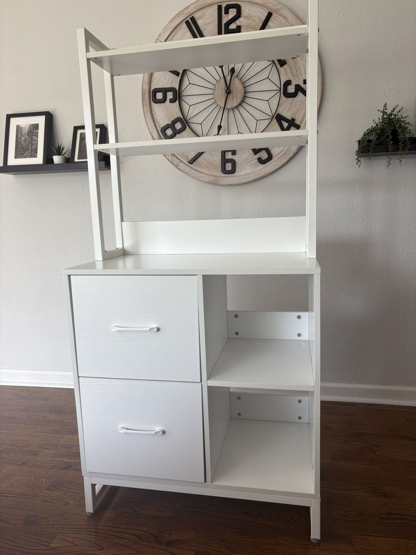 Filling Cabinet With Shelves