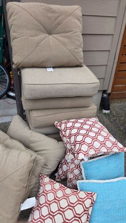 Outdoor patio cushions