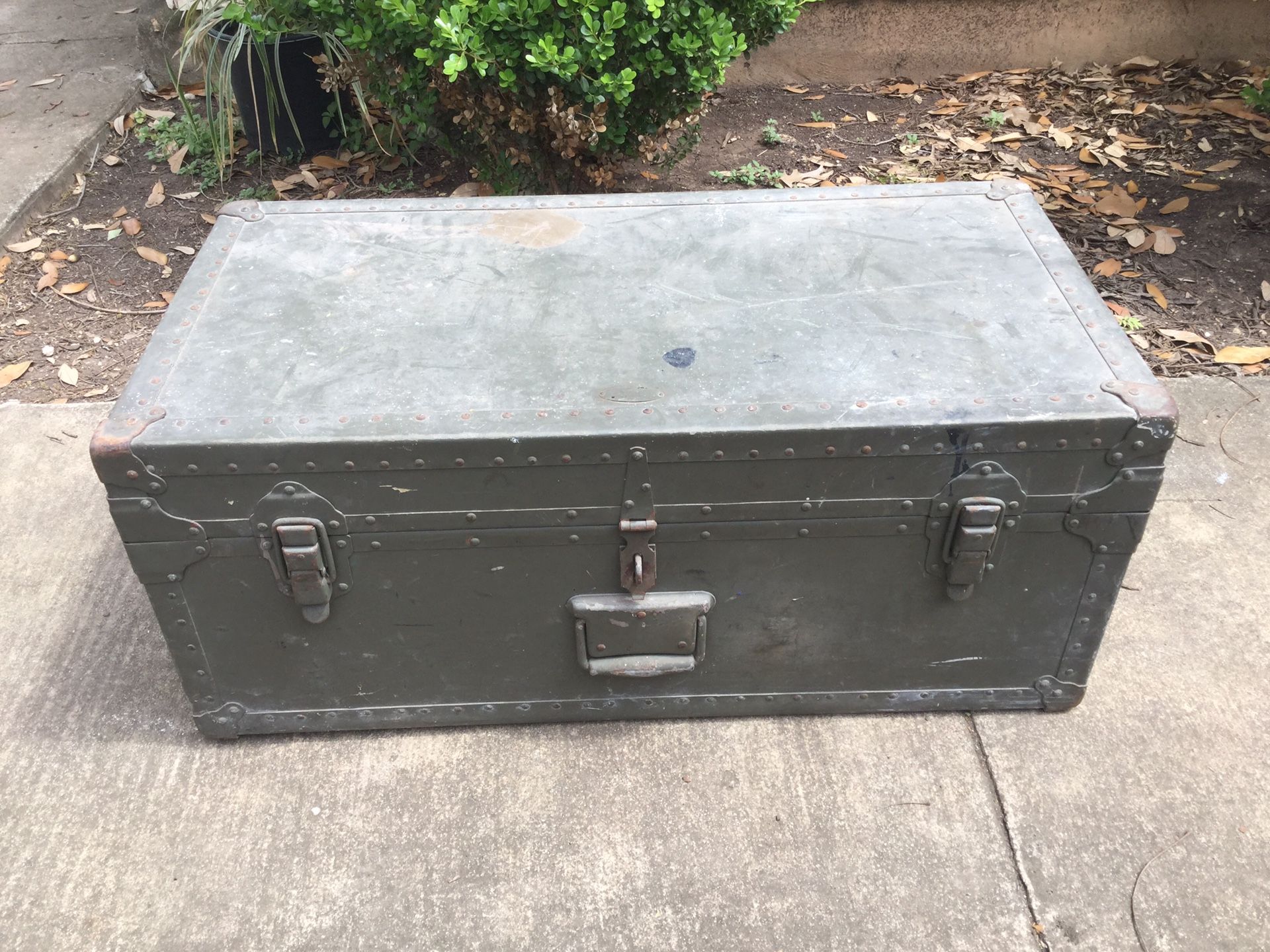 Vintage Military Footlocker Trunk for Sale in San Antonio, TX OfferUp