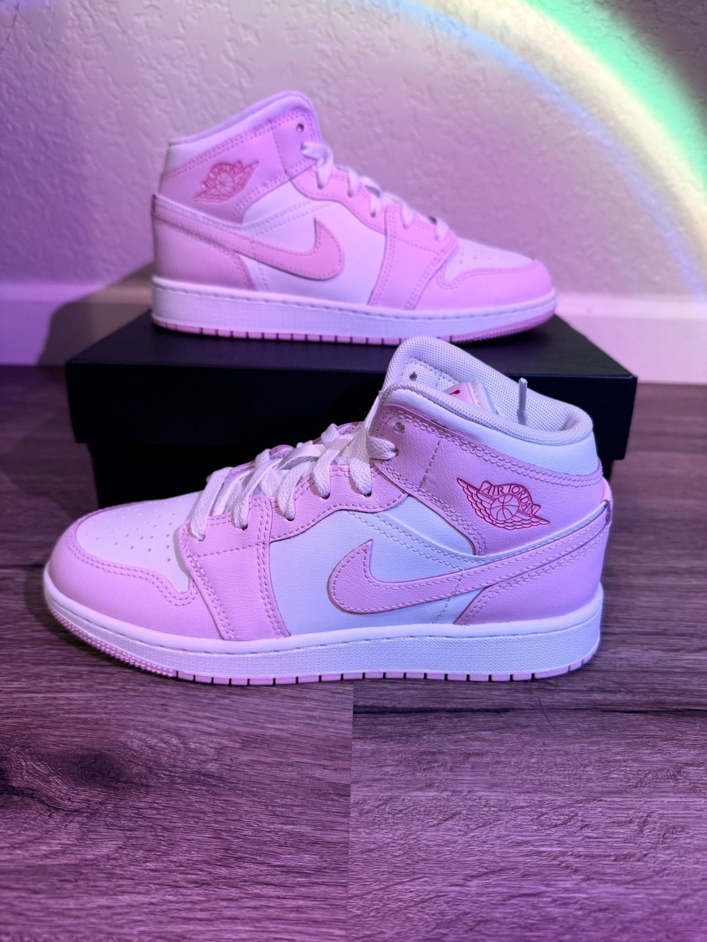 Pink Jordan 1’s Limited Edition 