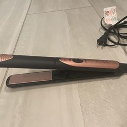 Pure Silk Ceramic Hair Straightener / Flat Iron / Hair Styler