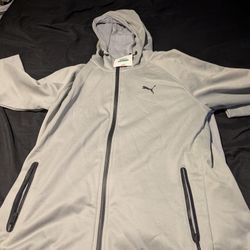 Pumas Sweater And Sweats 