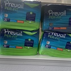 pañales para  adulto talla  L  a  $13.00 èl paquete o dos x 25