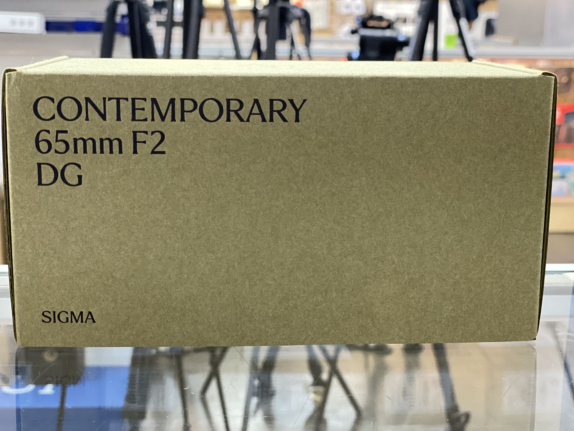 Sigma 65mm F2 L Mount Lens