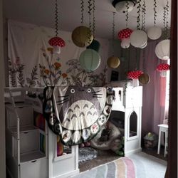 TWIN CASTLE LOFT BED & MATTRESS