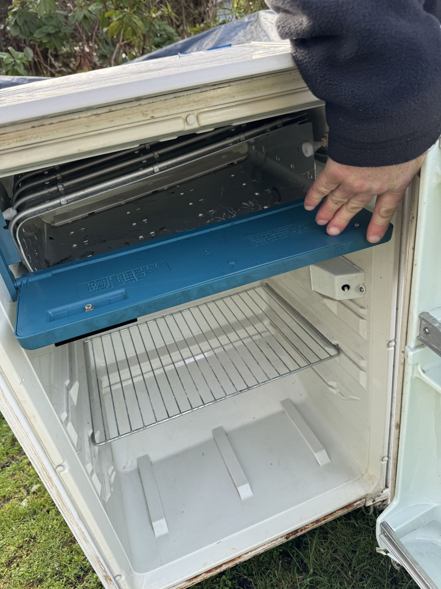 Indesit Super Deluxe Mini Fridge Refrigerator and Freezer