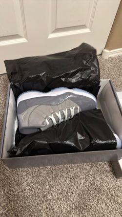 Cool Grey 11’s 9.5 Men’s