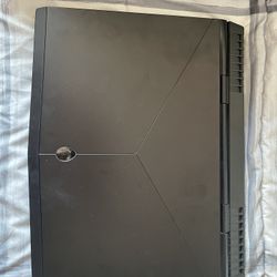 Alienware 17 R5 Gaming Laptop 