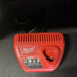 Milwaukee 12v Charger 