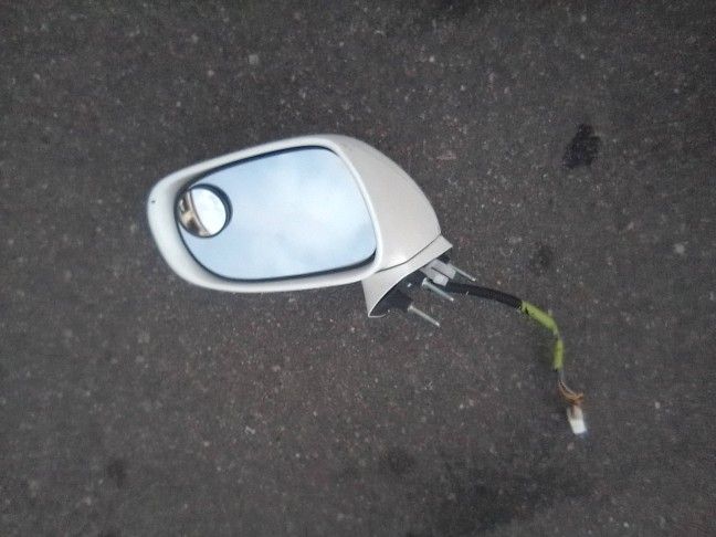 2006-2012 Lexus Is Series Complete Side View Mirror (Driver's Side) Oem.