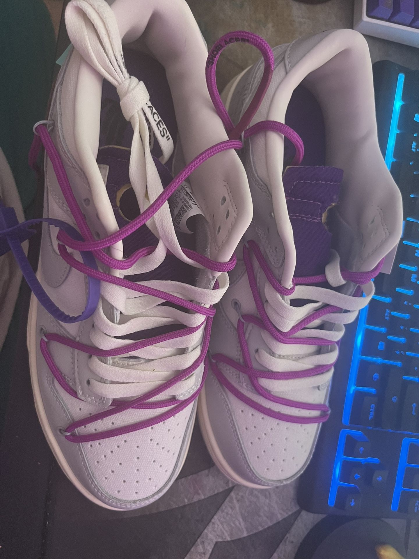 off white dunks 9.5 men’s