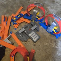Hot Wheels Race Track 