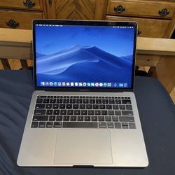 Macbook pro 2017 13in 8gb 256gb (used)