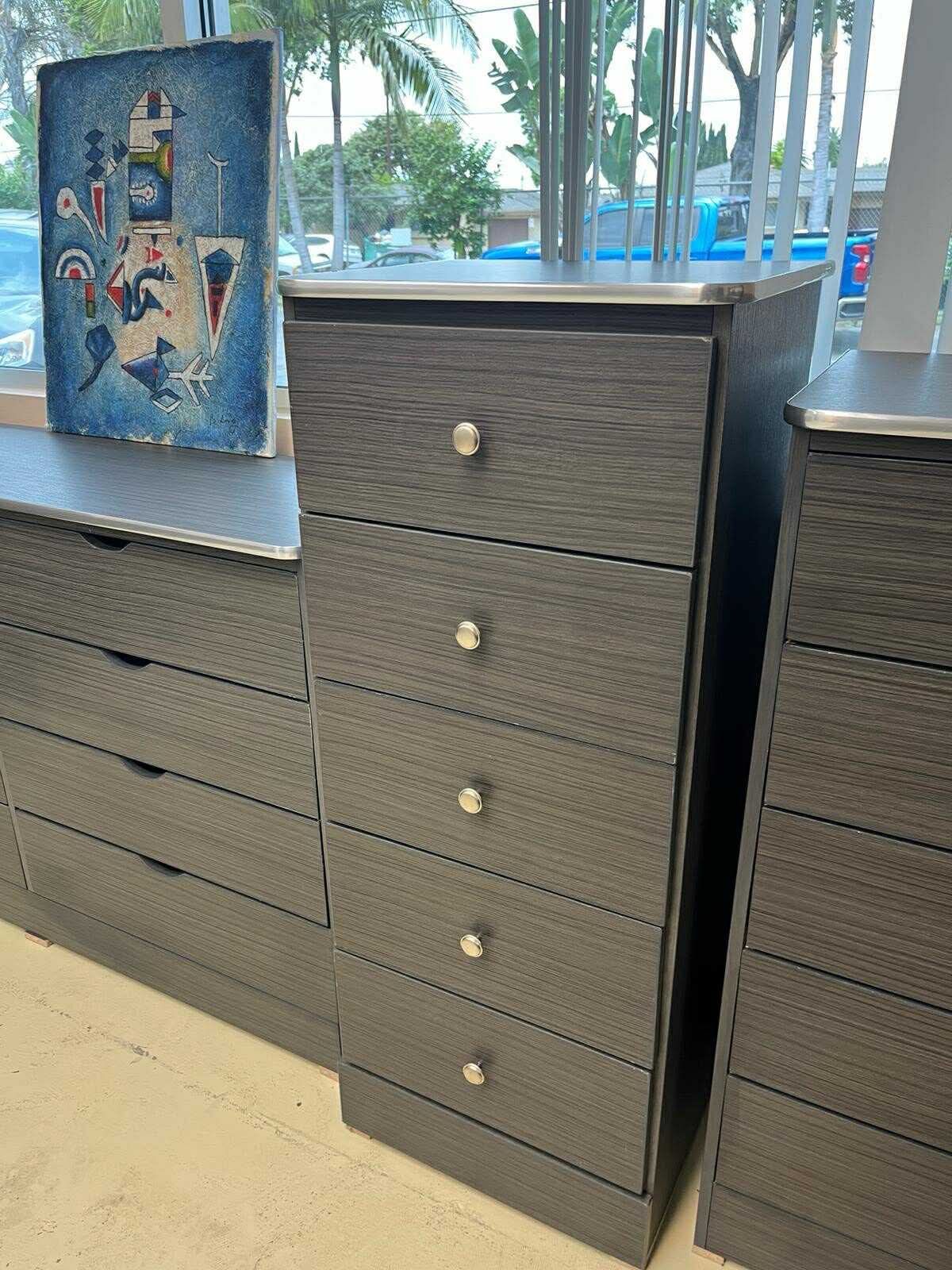 New Deysi 5 Drawers Color Grey