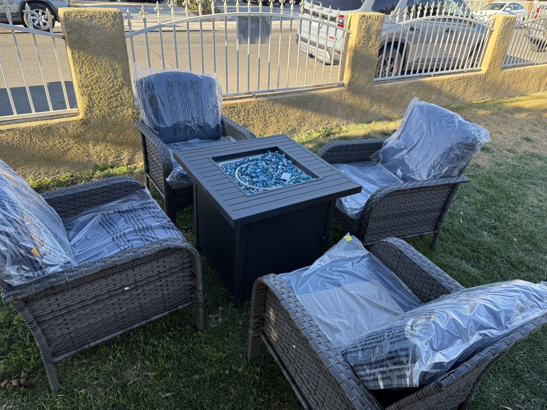 Brand New Patio Outdoor Furniture Set With Fire Pit