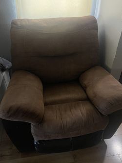 Recliner Chair / Sofa