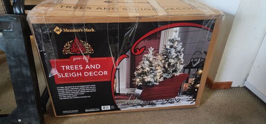 Member's Mark Pre-Lit Trees and Sleigh Decor Set