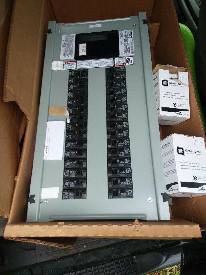 Siemens electric box with all breakers an pannel/door