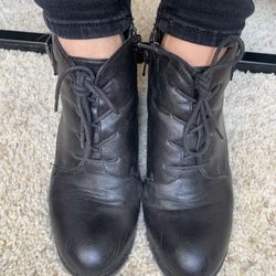Crown Vintage Boots For Women - Black - Like New