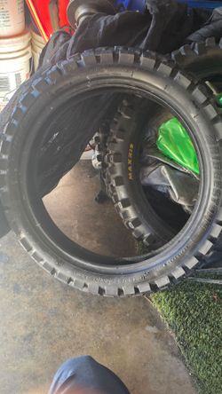 Motorcycle tire 120 80 18