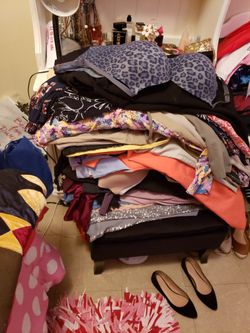 Ropas Muy Finas De Mujer, Ñinas Jovencitas. Niños Etc .precio Modico Muchas Con Etiquetas Todas Muy Buena Calidad