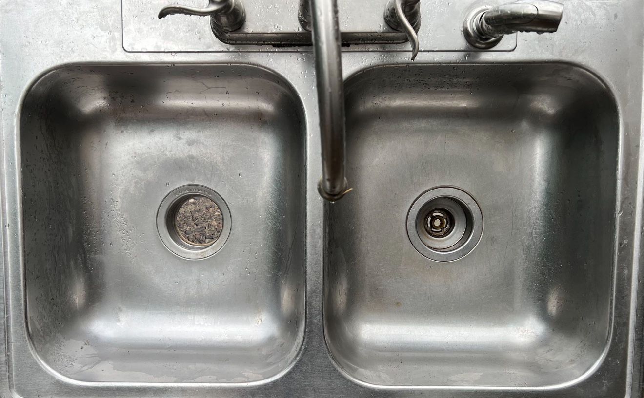 Kitchen Sink With Faucet