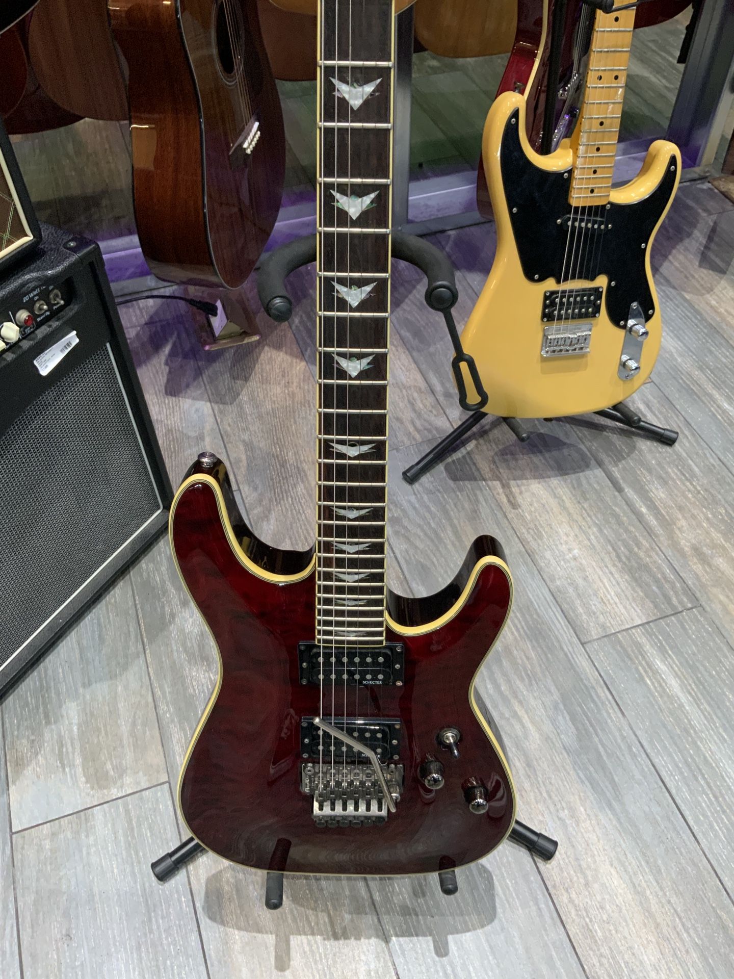 Schecter Diamond Series Omen Extreme FR